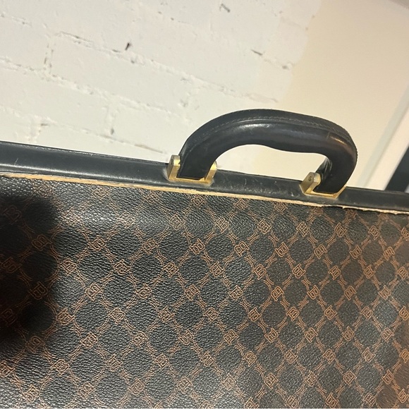 AUTHENTIC Bally Luxury Leather Briefcase - Picture 3 of 10